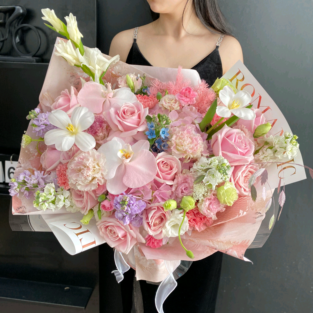 郁金香蝴蝶蘭大花束 香港鮮花即日配送