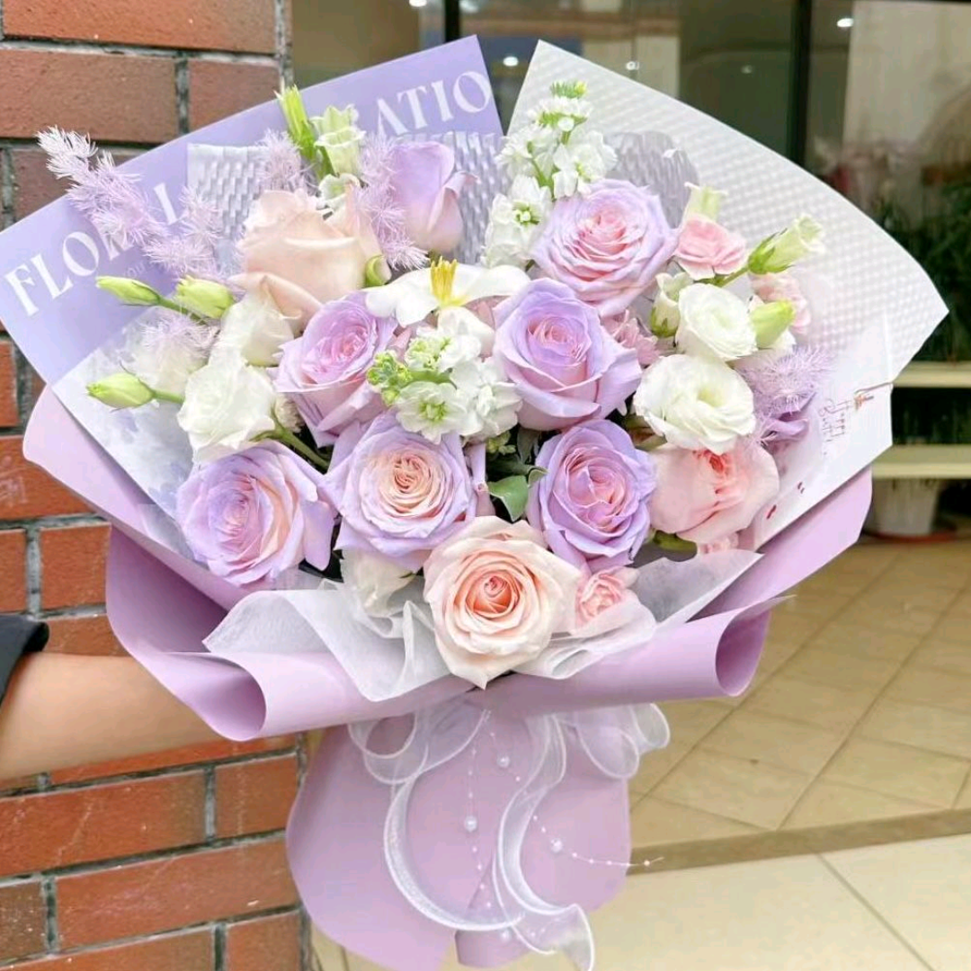 11支薄霧紫玫瑰搭配粉玫瑰花束 香港鮮花即日配送