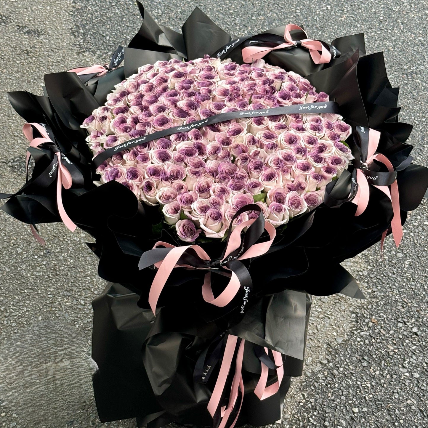 烏梅子醬花束心形玫瑰33/52/99/199支支香港鮮花即日配送
