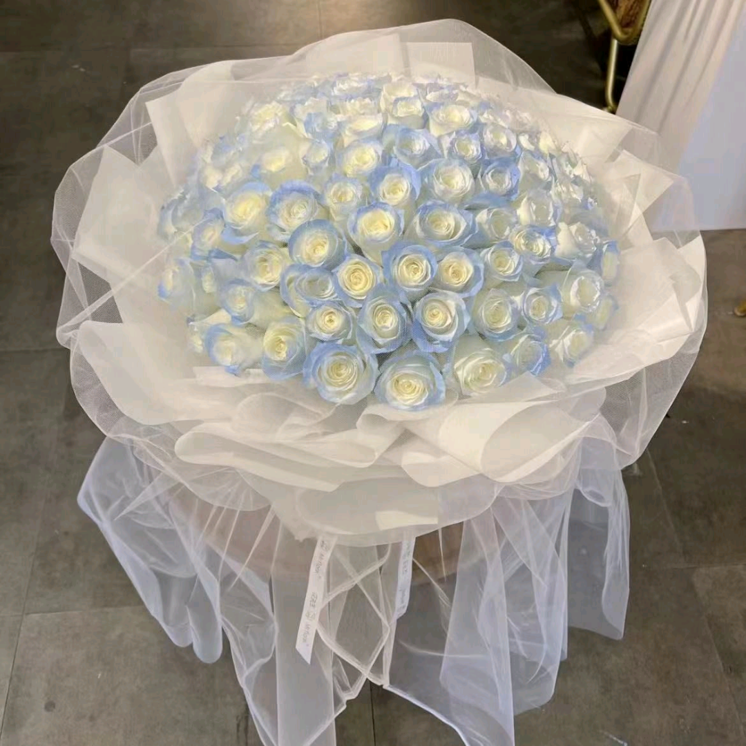 碎冰藍玫瑰鮮花 香港鮮花即日配送33/52/99支