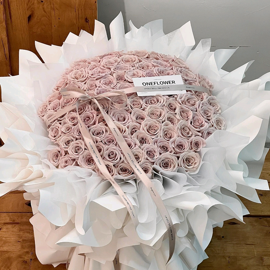 Manta Rose 99stiems super big bouquet