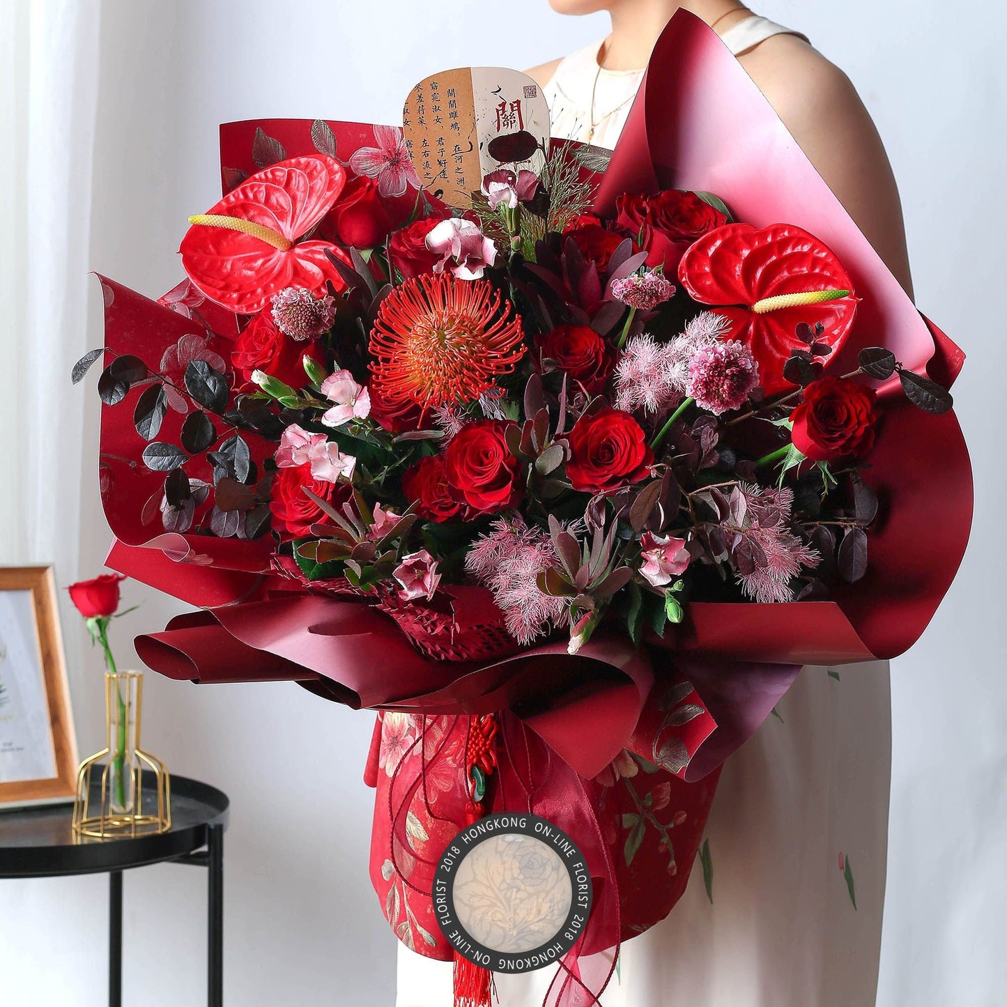 紅玫瑰紅掌松蟲草混搭花束香港鮮花即日配送
