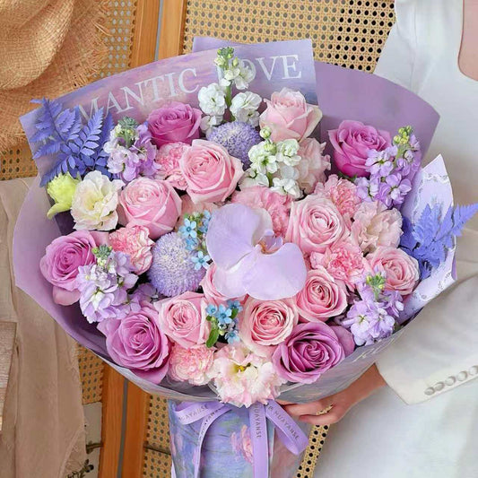 粉紫玫瑰花束