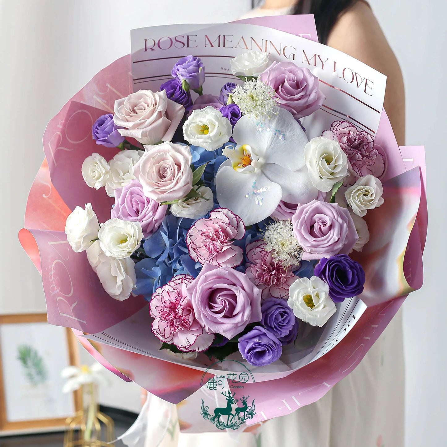 曼塔康乃馨混搭花束香港鮮花即日配送